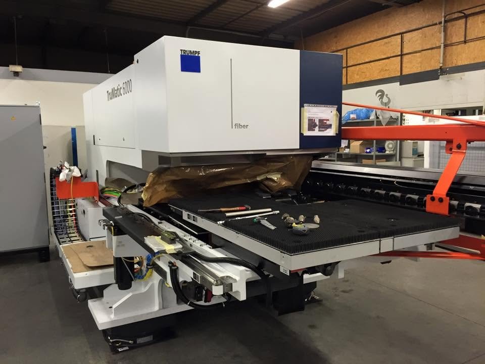 Combiné laser fibre Trumpf TruMatic 6000 fiber dans l'atelier Plimetal
